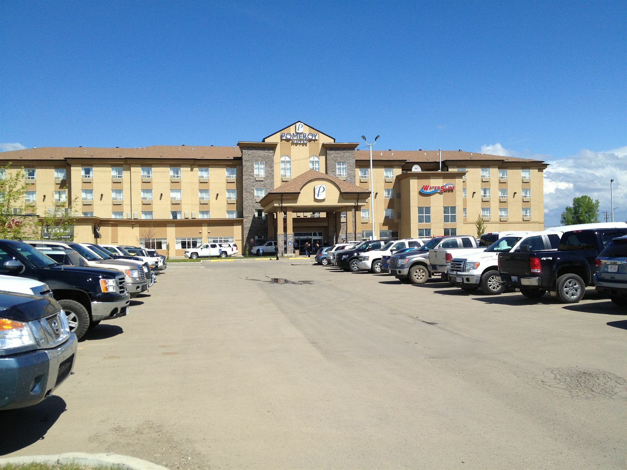 Pomeroy Hotel Fort St. John Exteriér fotografie